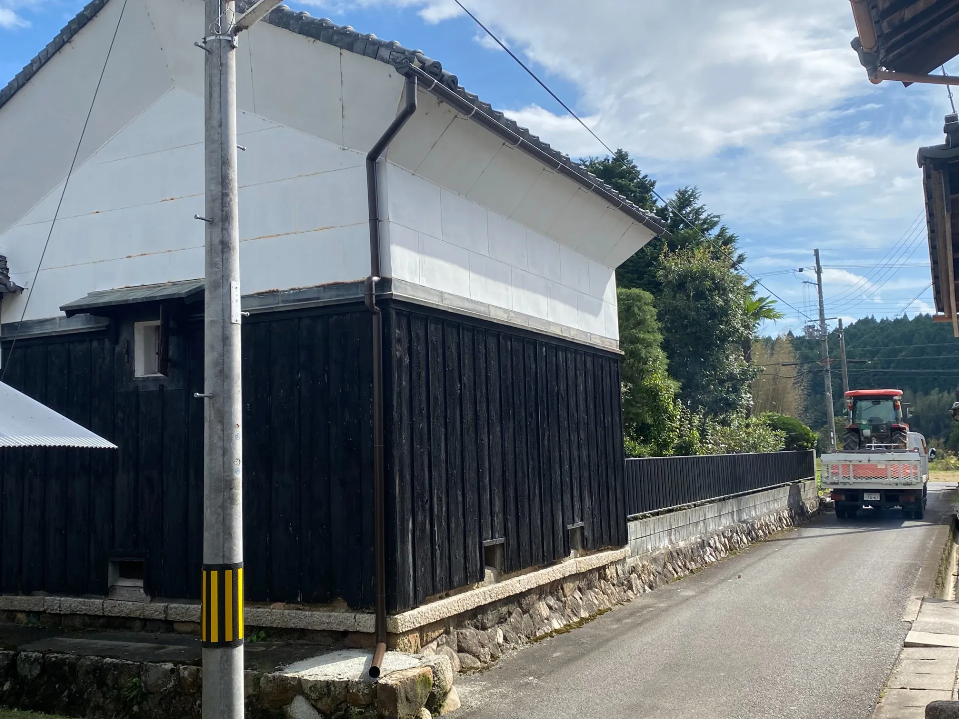 甲賀市で蔵の雨樋の交換をしました!